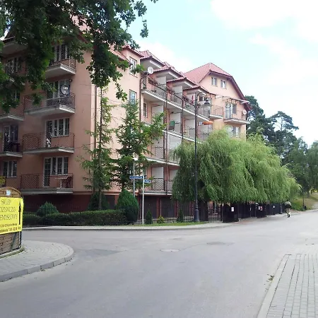 Studio Krynica - Salon, Lazienka, Aneks Kuchenny I Darmowy Parking Apartman